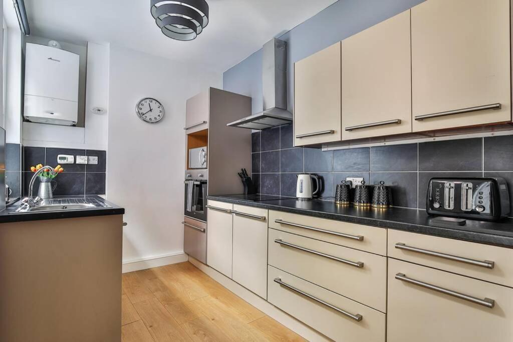 Refurbished Plush Property Great Transport Links Шефилд Экстерьер фото